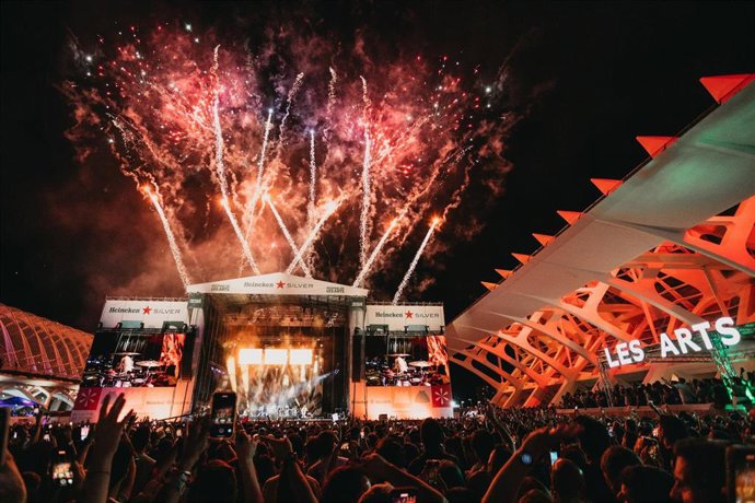 Vetusta Morla, La Casa Azul y Varry Brava desatan la "euforia" en la primera jornada del Festival de les Arts