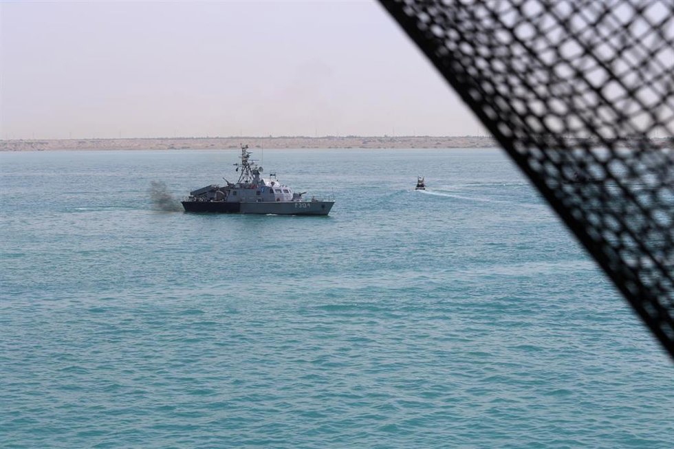 Archivo - Un buque de guerra iraní en aguas cerca de la provincia de Bushehr, en el suroeste del país