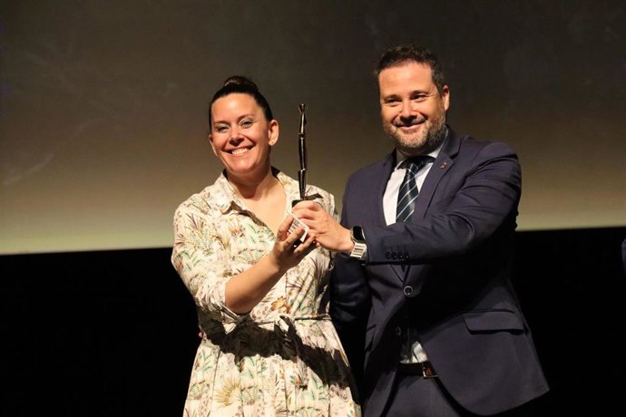 El alcalde de Tudela, Alejandro Toquero, recibe el XXIV Premio 'Espárrago de Oro' del Ayuntamiento de Tudela de Duero (Valladolid) .