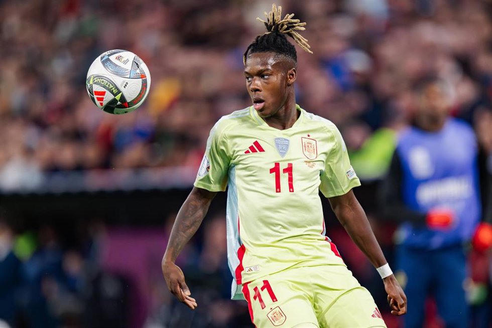 Archivo - Nico Williams, en un partido con la selección española.