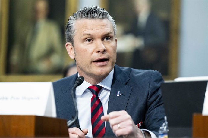 12 de maio de 2026, Washington, Distrito de Columbia, EUA: O Secretário de Defesa dos EUA, PETE HEGSETH, discursando em uma audiência da Subcomissão de Defesa da Comissão de Apropriações da Câmara dos Deputados, no Capitólio dos EUA, em Washington, D.C.