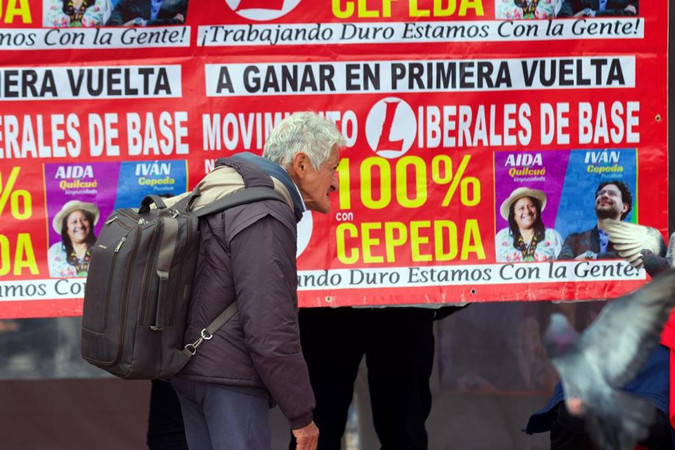Propaganda electoral a favor del candidato del oficialismo colombiano Iván Cepeda.
