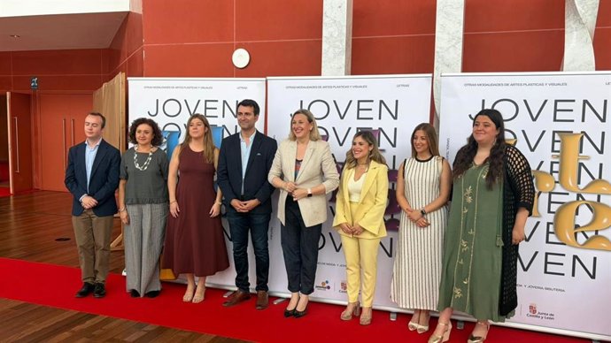 La Junta premia a más de una treintena de creadores en la gala de 'Arte Joven' de Castilla y León