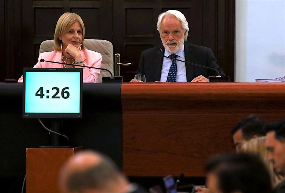 Pleno en el Ayuntamiento de Jerez (Cádiz) .