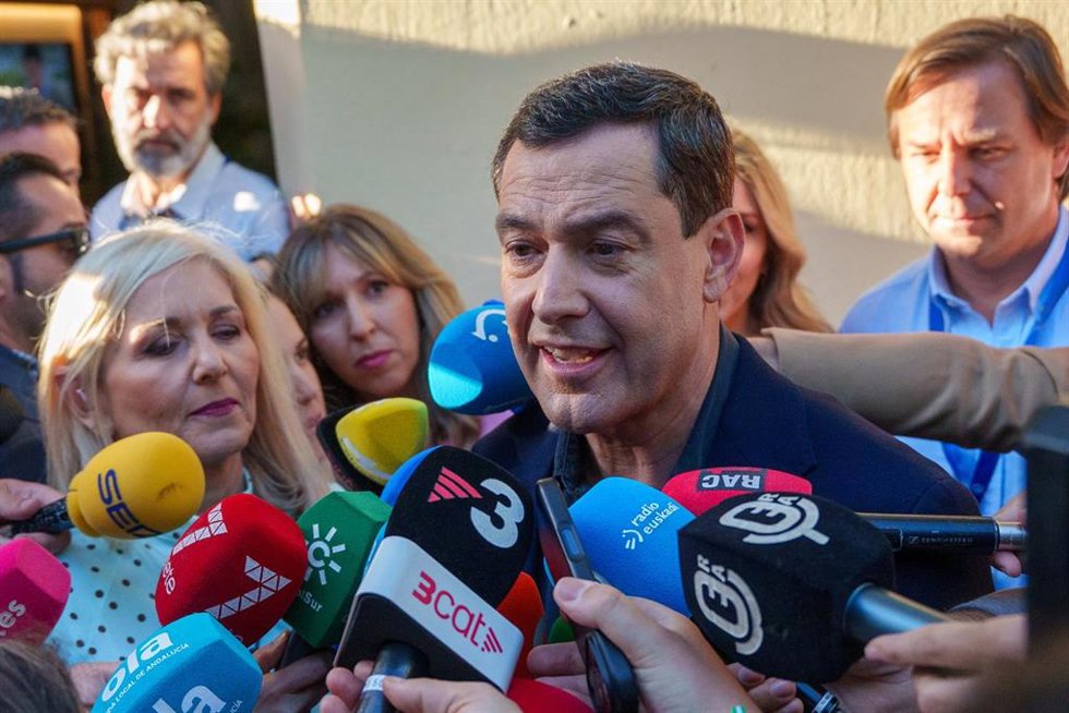 Archivo - El presidente de la Junta de Andalucía en funciones, Juanma Moreno.