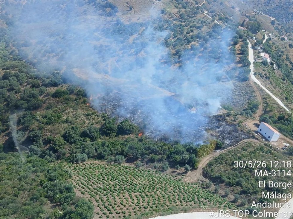 Declarado un incendio en Almáchar