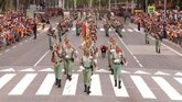 Vídeo: Felipe VI y Letizia presiden el desfile del Día de las Fuerzas Armadas en Vigo