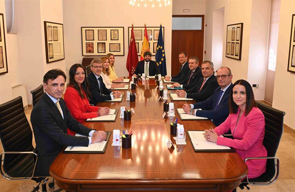 Primer Consejo de Gobierno tras la remodelación del Ejecutivo regional