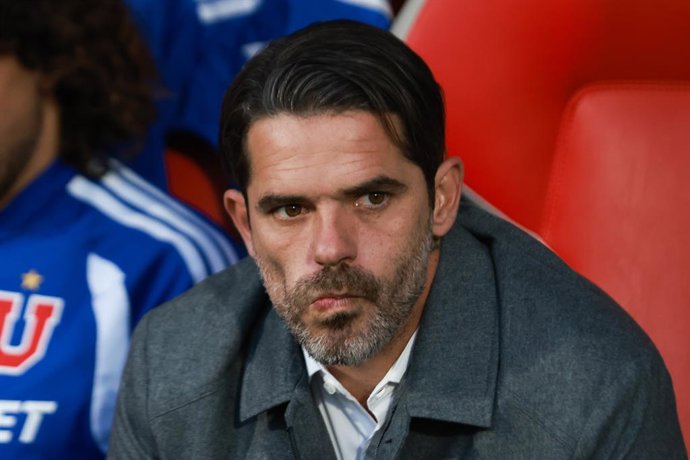 Futbol, Universidad de Chile vs Deportes Concepcion, campeonato 2026 Fecha 14, Liga de Primera 2026. El entrenador de Universidad de Chile Fernando Gago es fotografiado durante un partido de primera disputado en el estadio Nacional en Santiago,