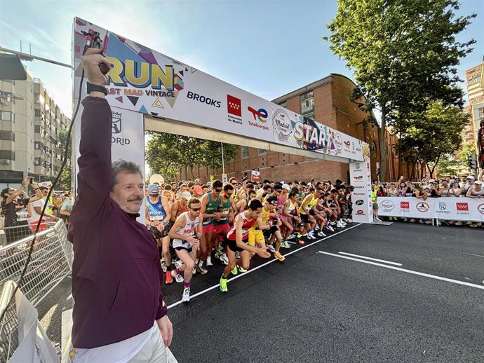 El consejero de Cultura, Turismo y Deporte, Mariano de Paco Serrano, participa Madrid Vintage Run 2026
