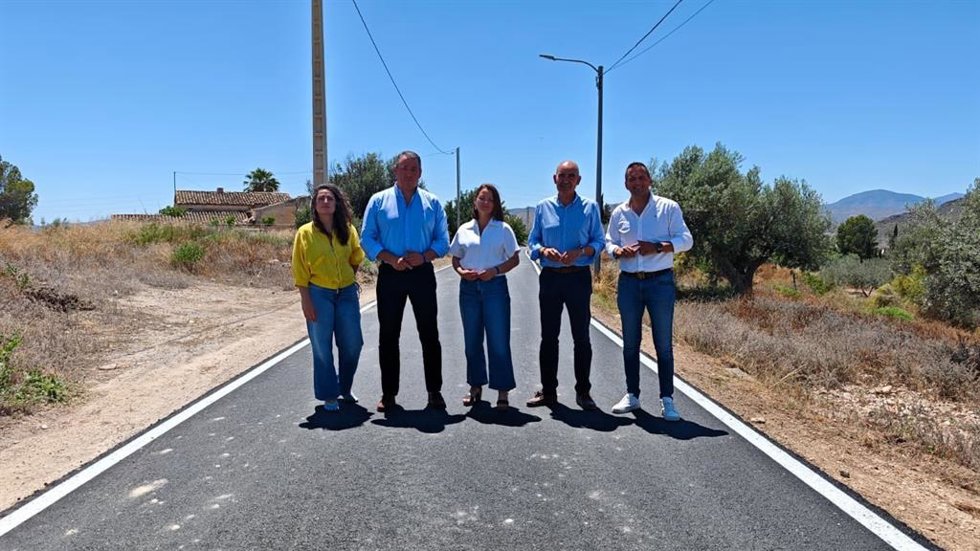 Visita a un camino rural incluido en el plan de caminos de la Diputación de Almería.