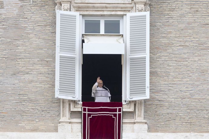 May 10, 2026, Roma, Italia: Pope Leo XIV leads his Regina Coeli prayer from the window of his office overlooking Saint Peter's Square, Vatican City, 10 May 2026..ANSA/MASSIMO PERCOSSI.,Image: 1097872577, License: Rights-managed, Restrictions: * Italy Righ