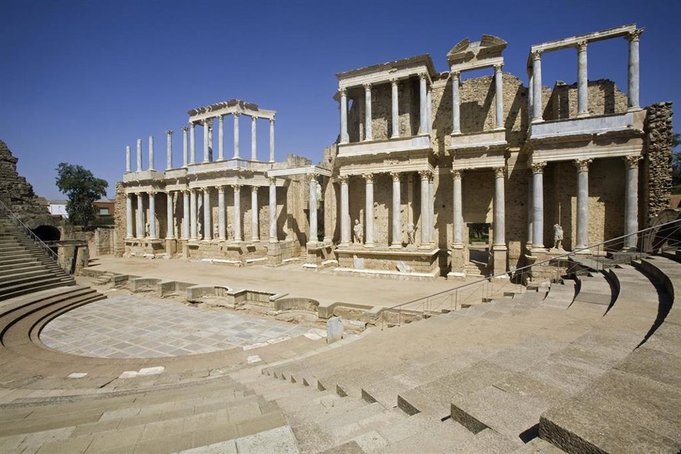 Archivo - Teatro Romano de Mérida.