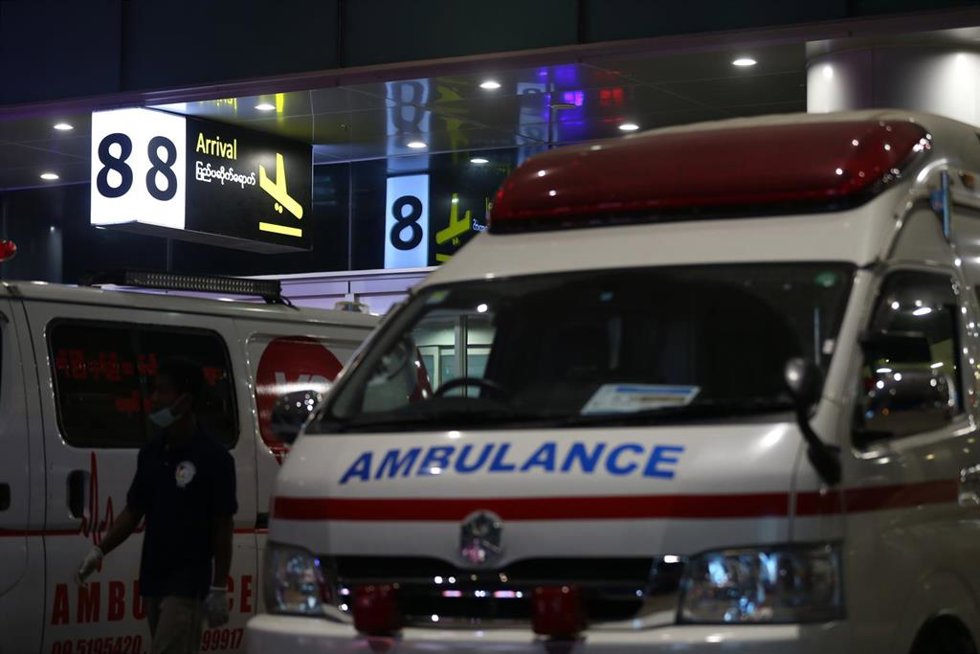 Archivo - Ambulancia en Birmania (archivo)