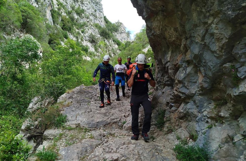 Rescatada una austriaca tras caer al agua en un barranco de Liébana