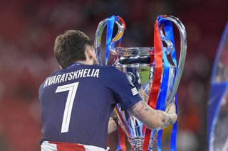Khvicha Kvaratskhelia, Paris Saint Germain