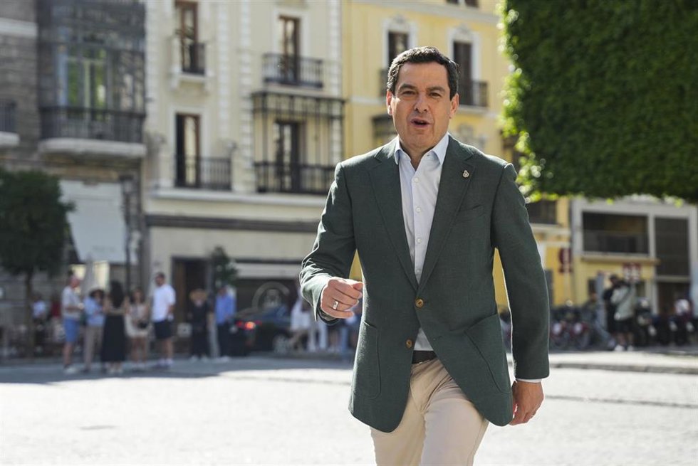 Archivo - El presidente de la Junta de Andalucía, Juanma Moreno.