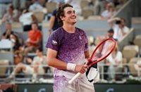 Fonseca se carga a Ruud y en cuartos de Roland Garros espera Mensik