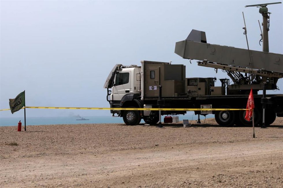 Archivo - Un sistema de misiles iraní durante ejercicios militares en una ubicación no revelada en el sur de Irán