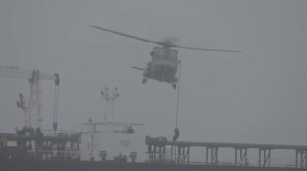 Francia incauta en el Atlántico de un buque "bajo sanciones internacionales" que zarpó de Rusia