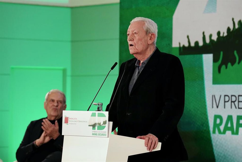 Archivo - El presidente de la Fundación Andalucía, Socialismo y Democracia y expresidente de la Junta de Andalucía, Rafael Escuredo, en una foto de archivo. 