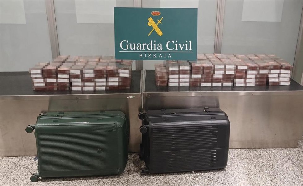 Tabaco ocupado en el Aeropuerto de Loiu