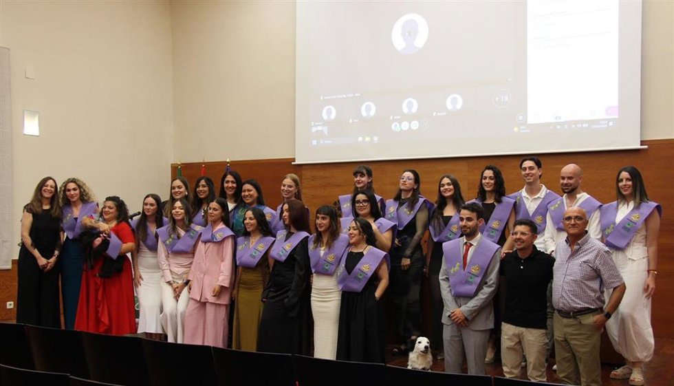 Foto de familia de la nueva promoción