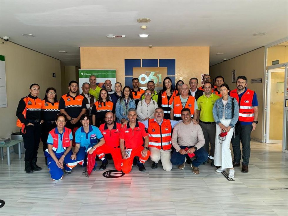 Profesionales del Centro de Emergencias Sanitarias 061 de Cádiz y de los servicios de Urgencias de Atención Primaria en la provincia que han participado en un taller para prevenir agresiones de usuarios.
