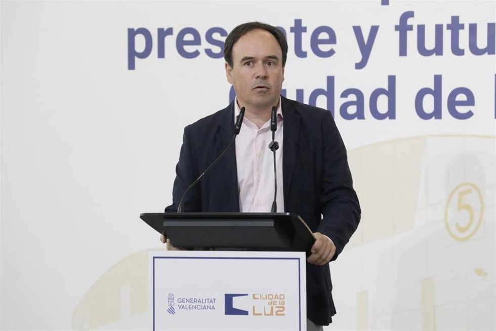 El 'president' de la Generalitat Valenciana, Juanfran Pérez Llorca, este lunes en la Ciudad de la Luz de Alicante