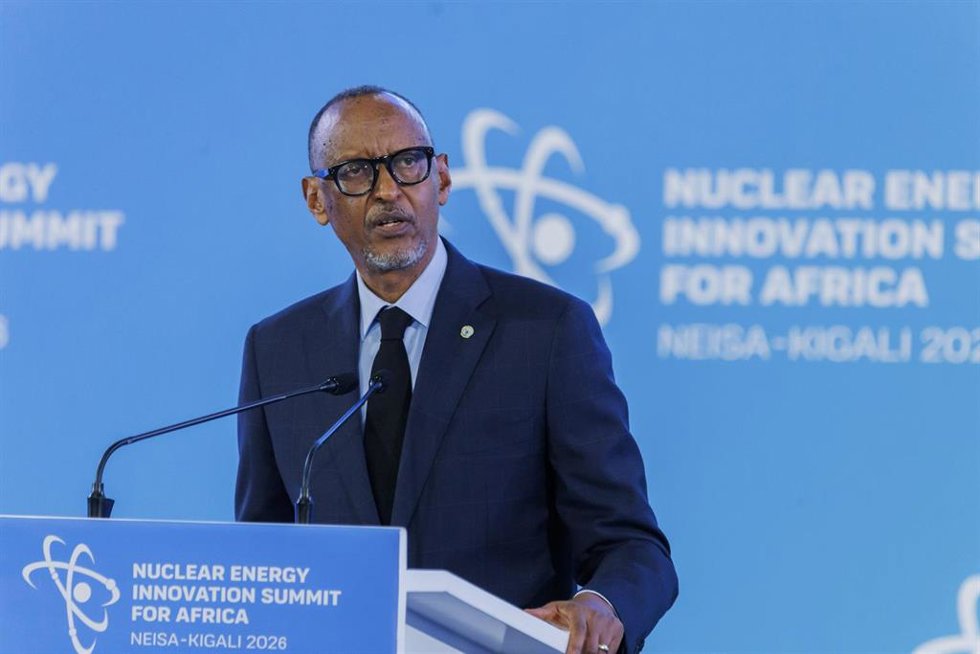 El presidente de Ruanda, Paul Kagame, pronuncia su discurso en la ceremonia inaugural de la Cumbre sobre Innovación en Energía Nuclear en África.