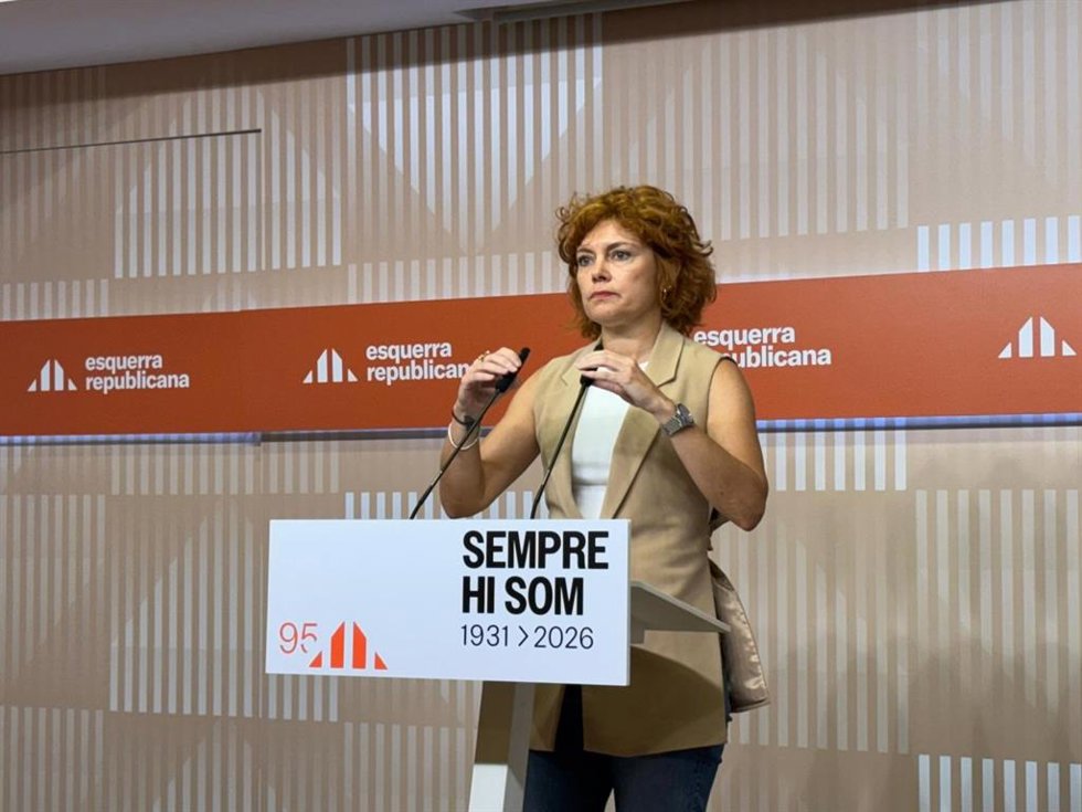 La secretaria general y portavoz de ERC, Elisenda Alamany, en rueda de prensa.