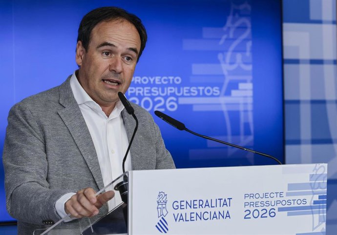 El presidente de la Generalitat Valenciana, Juanfran Pérez Llorca, durante la presentación del proyecto de Ley de Presupuestos de la Generalitat para 2026, en el Palau de la Generalitat, a 29 de mayo de 2026, en Valencia