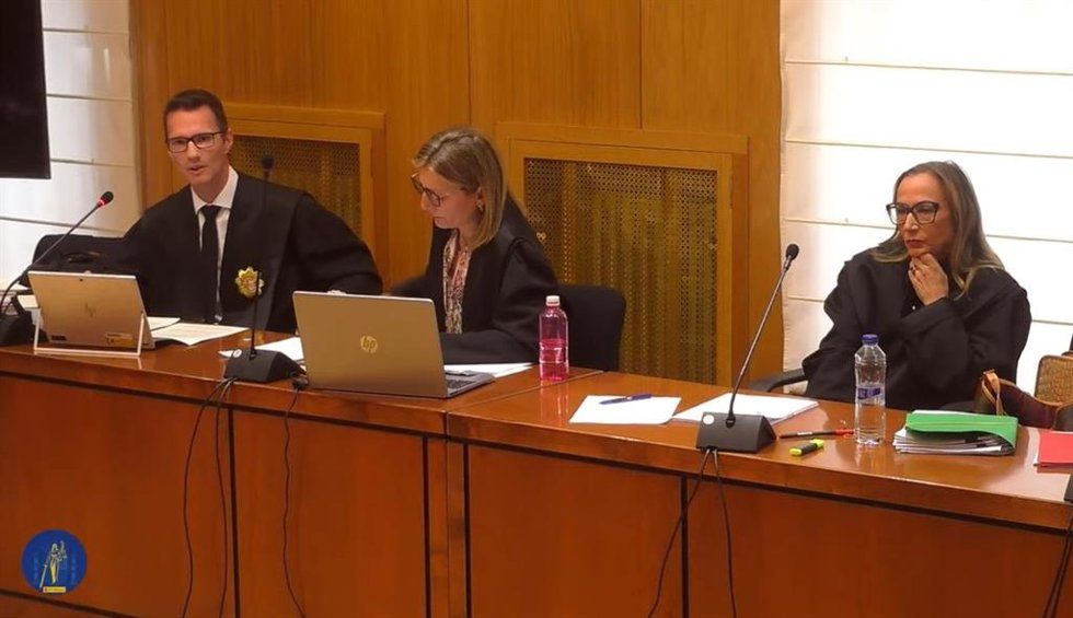 El fiscal en el 'caso ataúdes', durante su informe final en la Audiencia de Valladolid.
