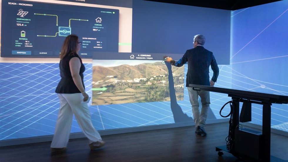 El presidente de Canarias, Fernando Clavijo, en el Aula SMARTHUB360 del ITC