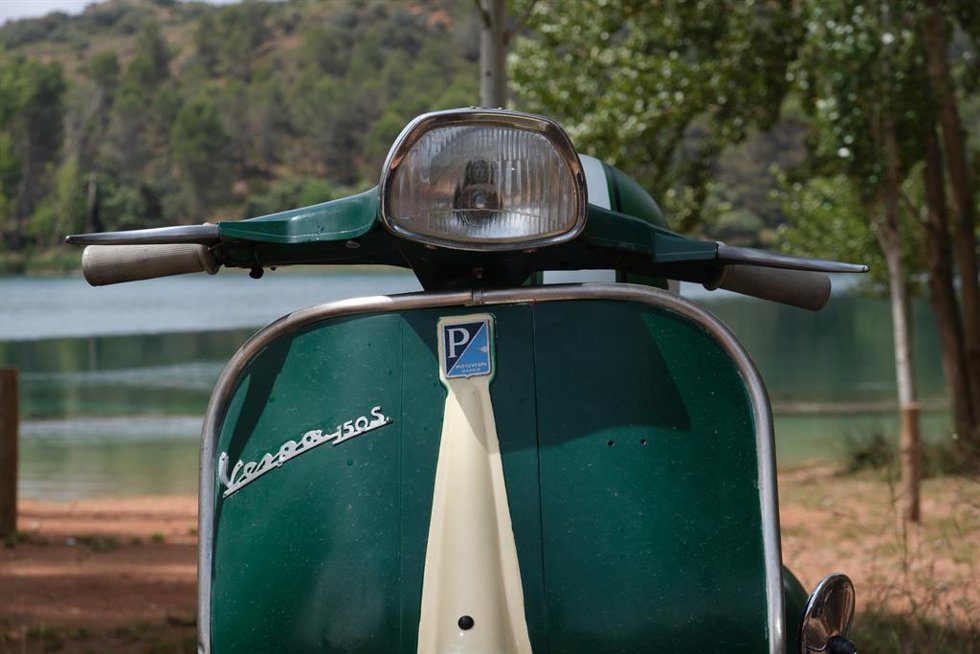 Archivo - Una Vespa
