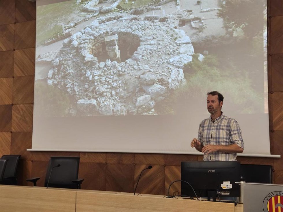 Encuentro 'Workshop on the limits and promise of geo-energies'