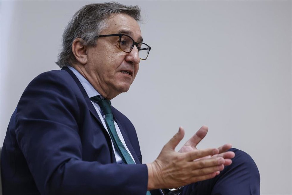 Archivo - El conseller de Hacienda, José Antonio Rovira, en una imagen de archivo