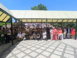 Foto de familia de la clausura del programa Aula Abierta de la UJA 2025/2026