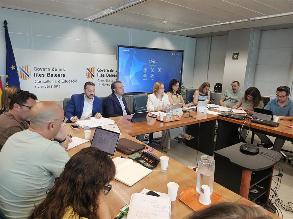 Educación garantizará la equiparación salarial del personal de 0 a 3 años en el próximo curso.