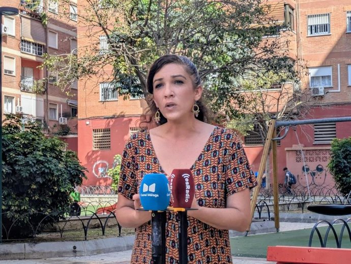 La portavoz adjunta de Con Málaga, Toni Morillas, en rueda de prensa