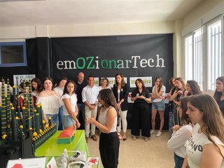 Presentación del proyecto EmOZionarTech.