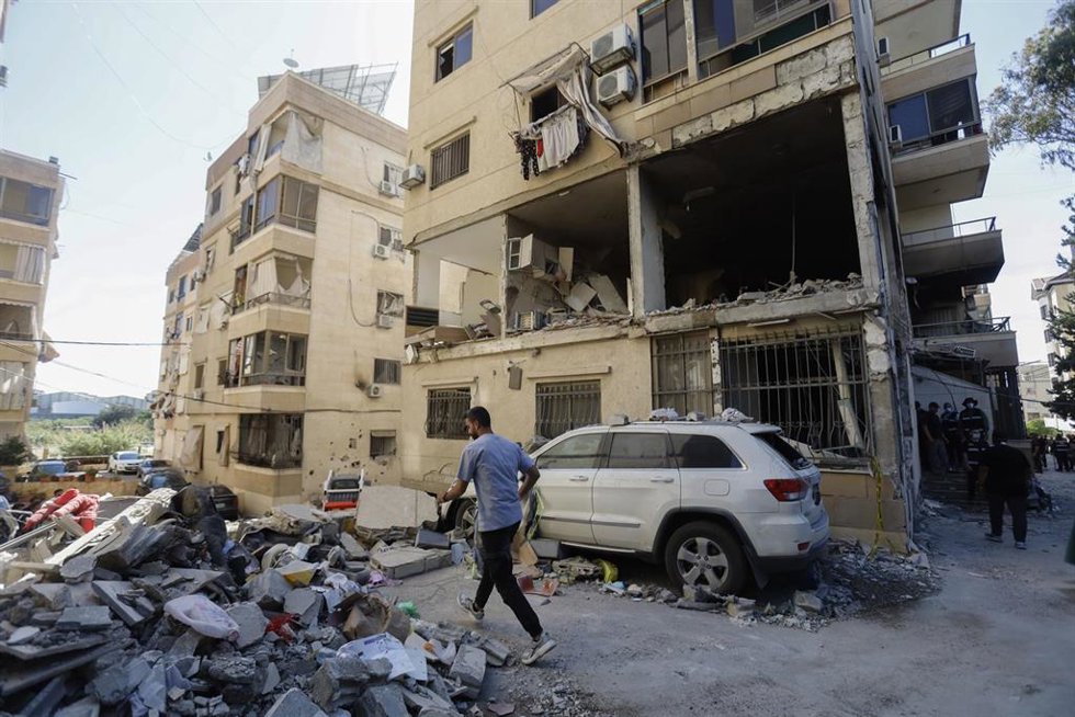 Edificio residencial en Chueifat, en el sur de Beirut, tras un bombardeo de Israel 