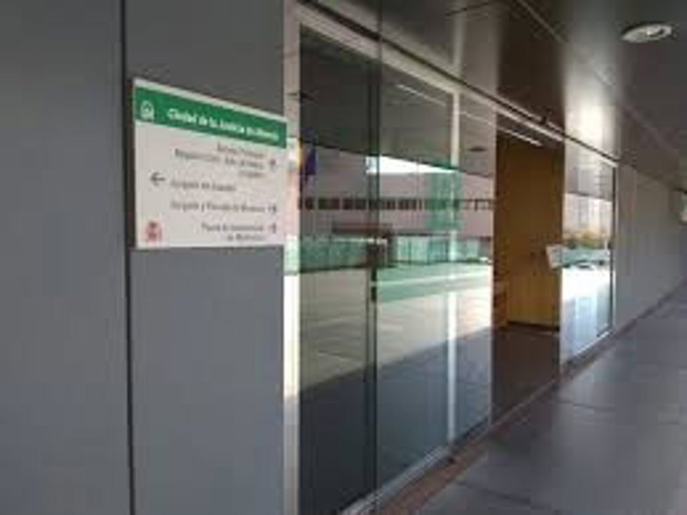 Archivo - Entrada a la Ciudad de la Justicia de Almería.