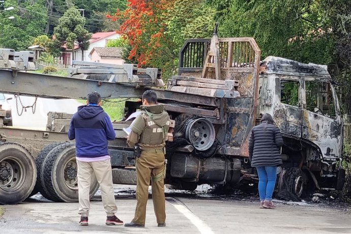 Canete, 18 de octubre de 2022 Desconocidos provocaron un atentado incendiario en Caramavida comuna de Los Alamos, provincia de Arauco, zona cordillerana de la región del Biobio.  Manuel Araneda/Aton Chile