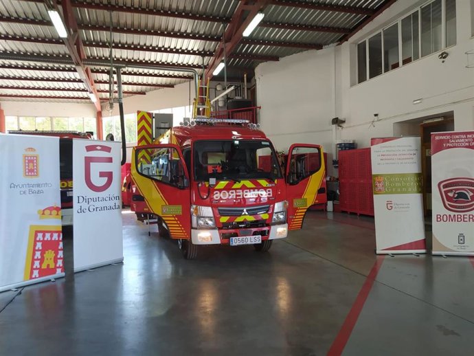 Archivo - Vehículo de Bomberos de la Diputación de Granada.