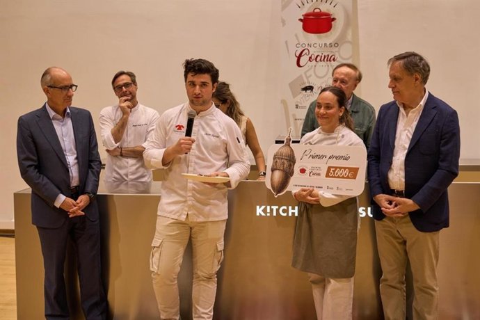 Javier Fuentes, del restaurante El Torreón Ibérico, gana el V Concurso Cocina con Ibérico en Salamanca