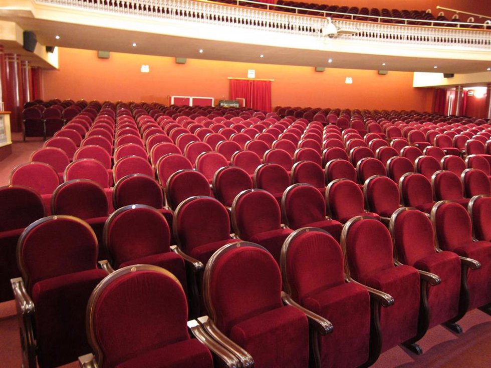 Archivo - Butacas, teatro Bretón de Logroño                               