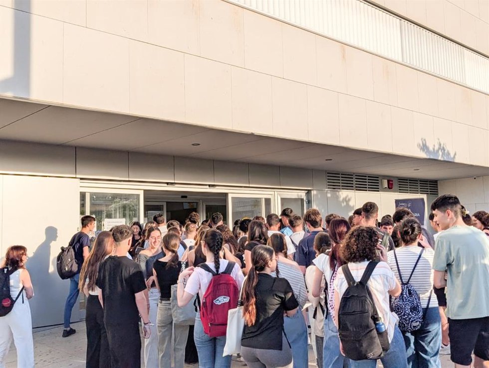 Jóvenes se presentan este martes a la PAU 