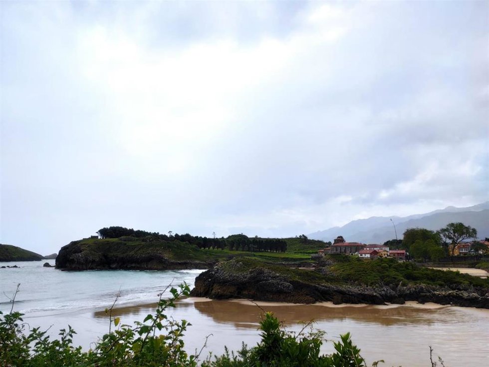 Archivo - Playa de Celorio, en Llanes.