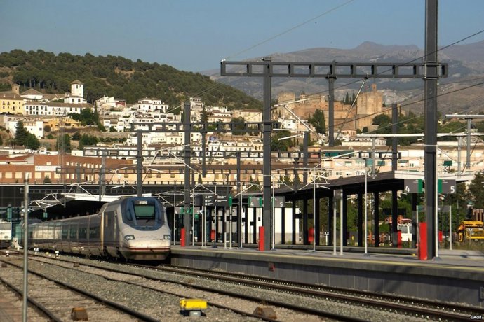Archivo - Estación de Andaluces de Granada. Archivo.